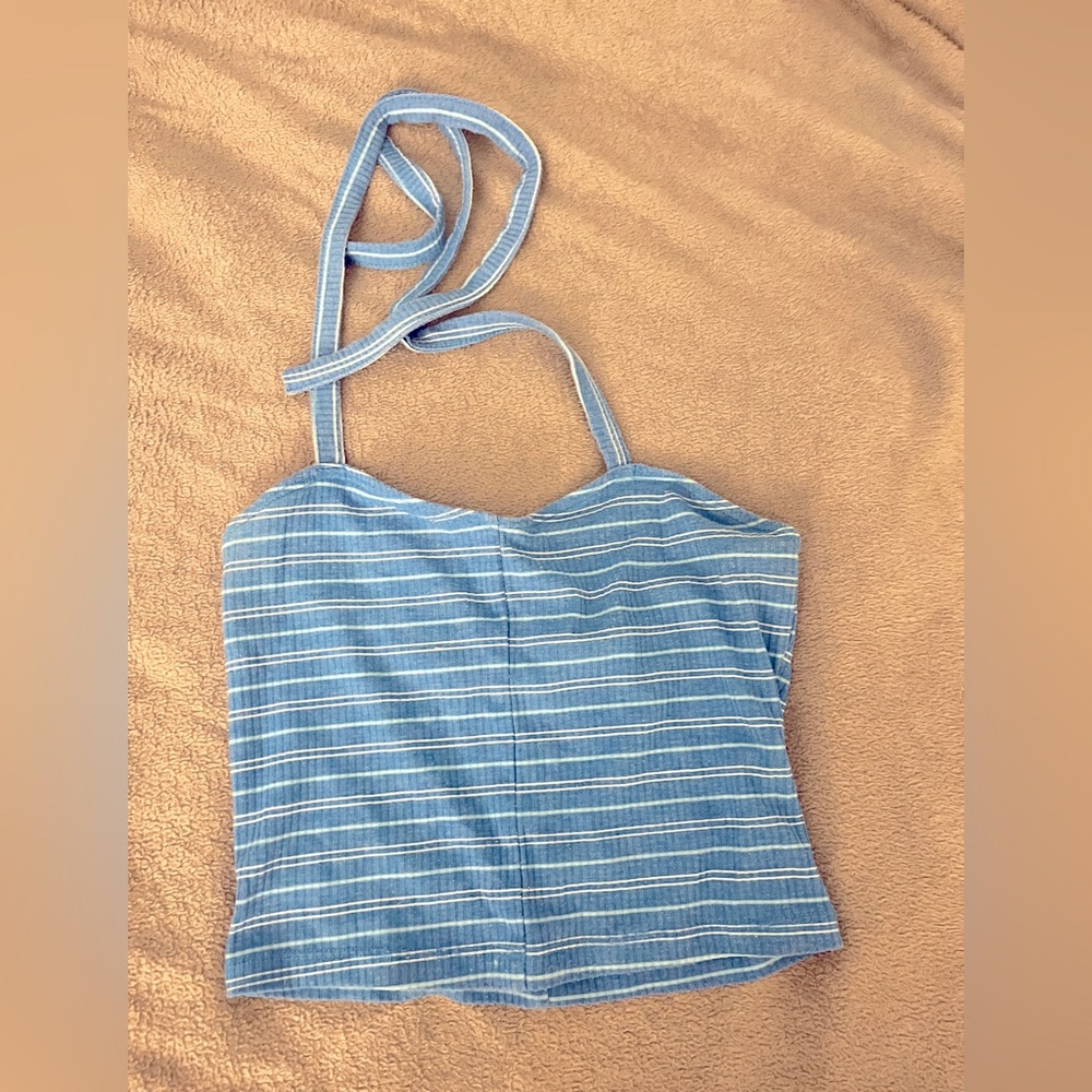 Tie halter crop top
